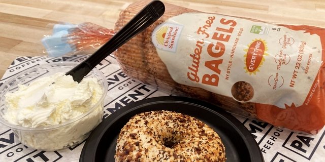 Gluten-Free Bagels Half Dozen w/ Cream Cheese