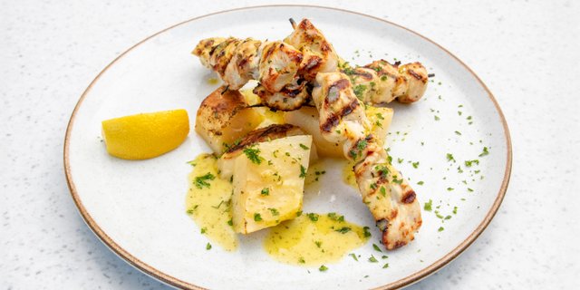 Kotopoulo Souvlaki (Chicken Skewers)