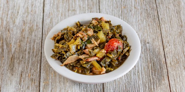 Southern Collard Greens w/ Bacon