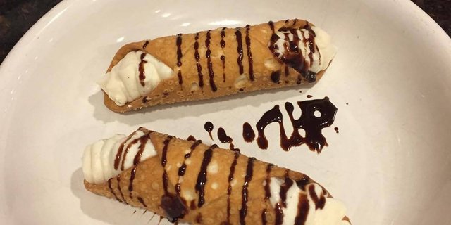 Cannolis