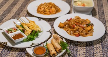 Thai Jing N Wings Restaurant