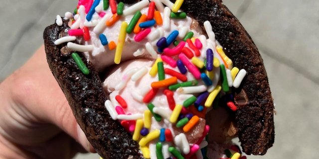 Ice Cream Brownie Sandwich