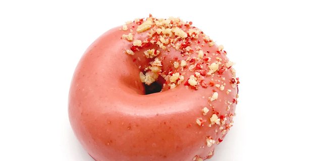 Strawberry Shortbread Doughnut