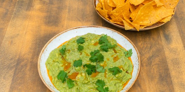 Smashed Avocado & Chips