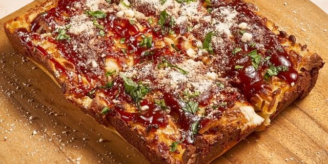 The Wiseguy BBQ Pizza