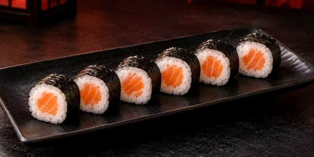 Salmon Roll