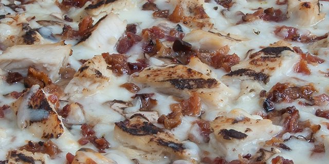 Alfredo the Chicken Gluten-Free Pizza