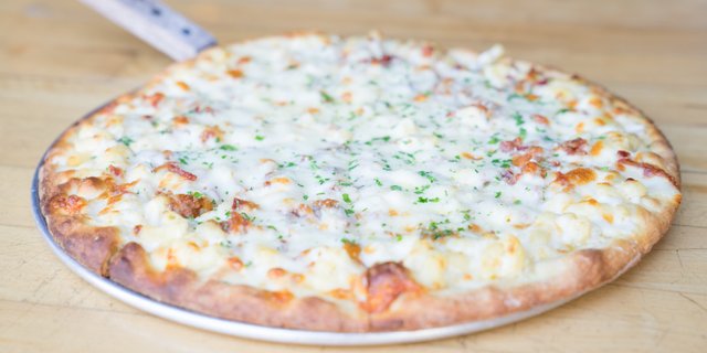 The Bacon Mac Pizza