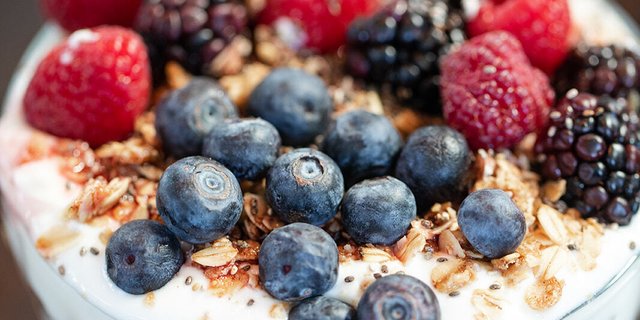 Berry Yogurt Bliss Box