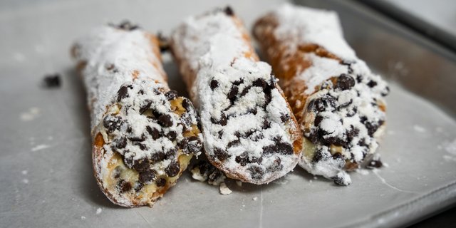 Cannoli's