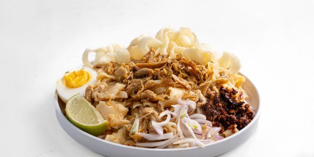 Flat Noodles Salad Chicken
