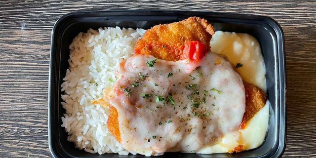 Chicken Parmigiana Box Lunch