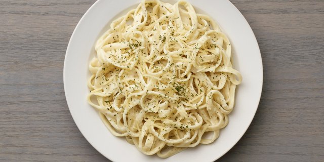Fettuccine Alfredo