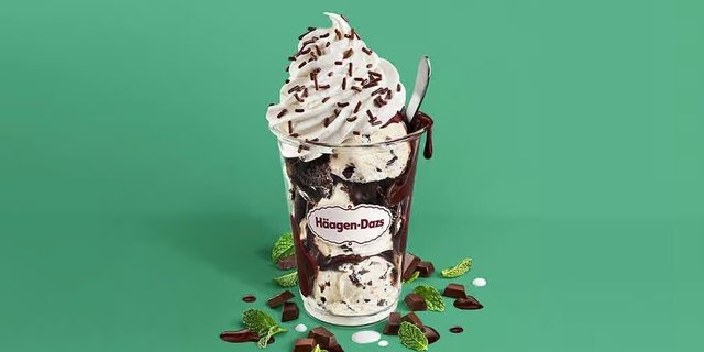 Mint Chip Dazzler Sundae