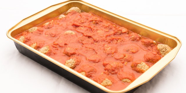 Meatballs in Sauce Tray