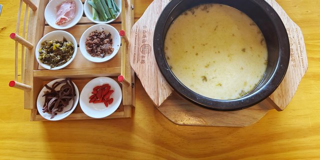 No.6 Pickled Cabbage Rice Noodles