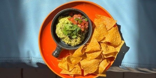 Guacamole & Chips Tray