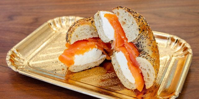 Smoked Salmon & Cream Cheese Bagel