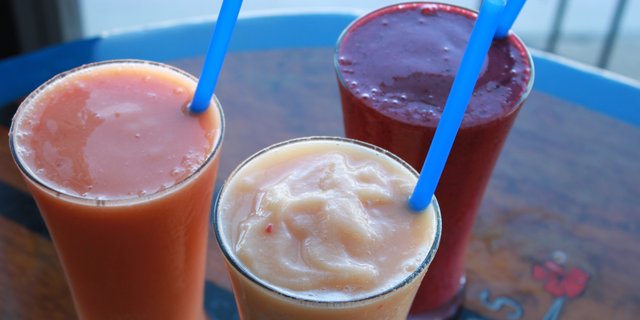 Malia Mango Smoothie