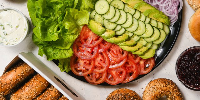 Bagels & Veggies Platter