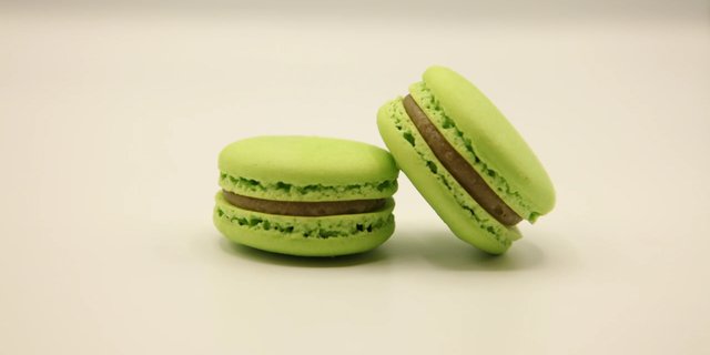 Pistachio Macaron