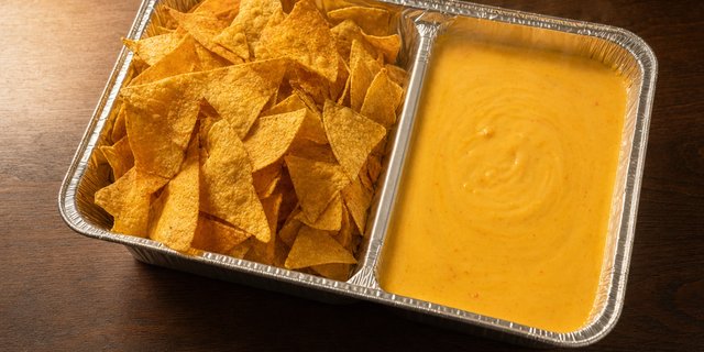 Queso & Chips