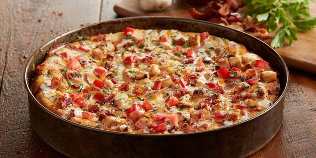 Individually Packaged Chicken, Bacon, Ranch Pizza