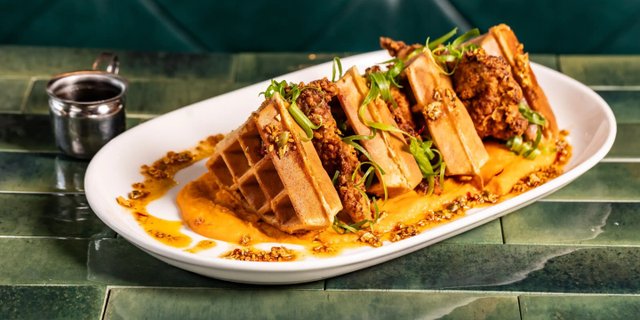 Chicken & Waffles