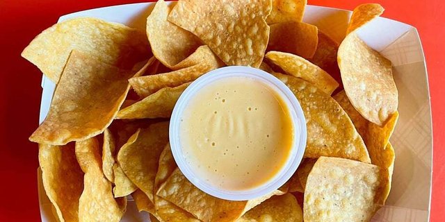 Chips & Queso