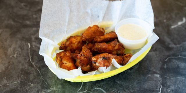 Bellacino's Bone-In Wings