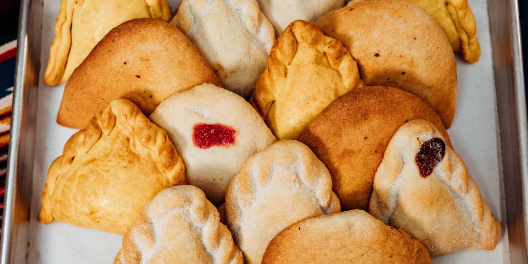 El Folklor Bakery