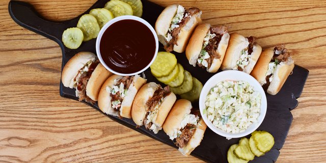 Pulled Pork Sliders Tray