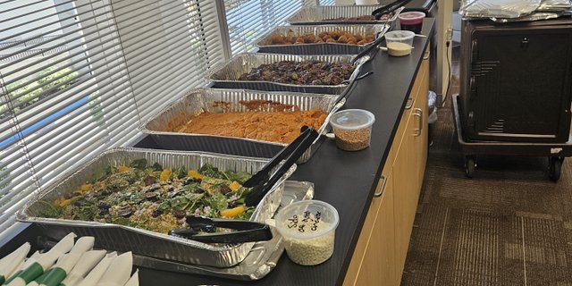 2 Meats & 3 Sides Buffet
