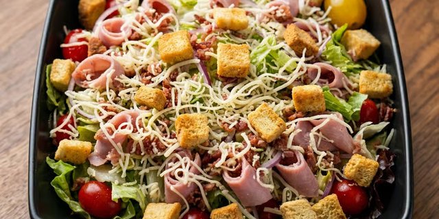 Catering Three Guys Salad