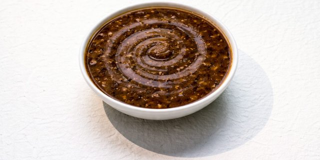 HOUSE-MADE BALSAMIC VINAIGRETTE BOTTLE