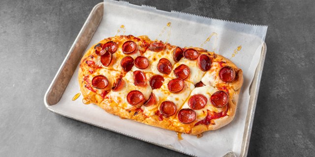 Pepperoni & Hot Honey Power Drive Flatbread
