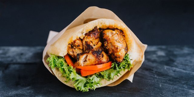Tomato Herb Chicken Pita