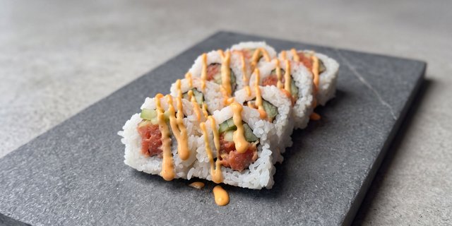 Spicy Tuna Roll Tray