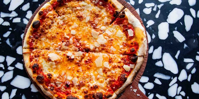 Quattro Formaggi Pizza