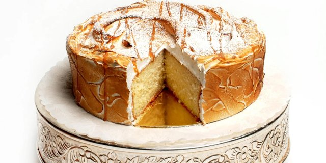 Quatro Leches 10" Cake