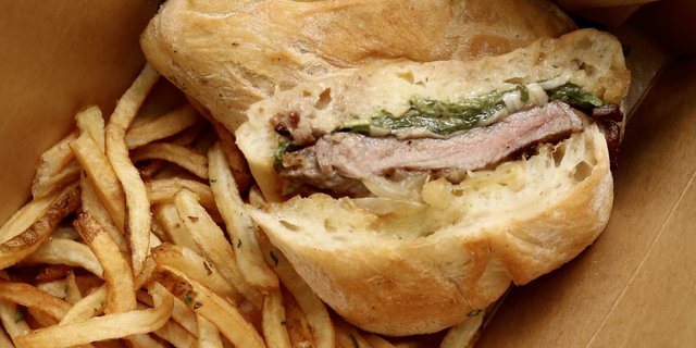 Steak Sandwich Box Lunch