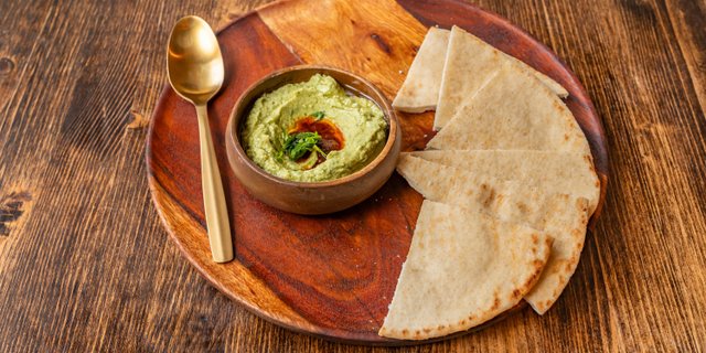 Roasted Pepper & Berbere Hummus