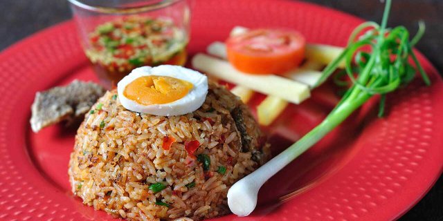 Khao Pad Nam Prik Pao Pla Sa Lid