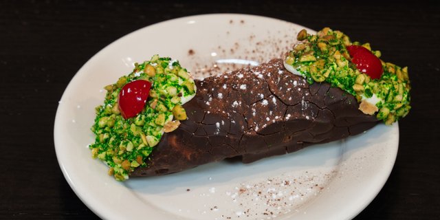 Chocolate Dipped Cannoli