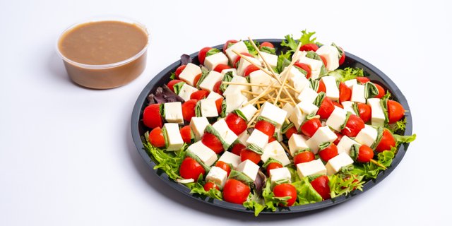 Skewered Tomato, Basil & Fresh Mozzarella