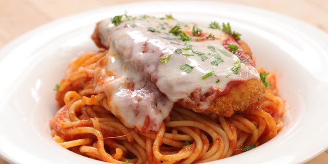 Chicken Parmigiana w/ Spaghetti