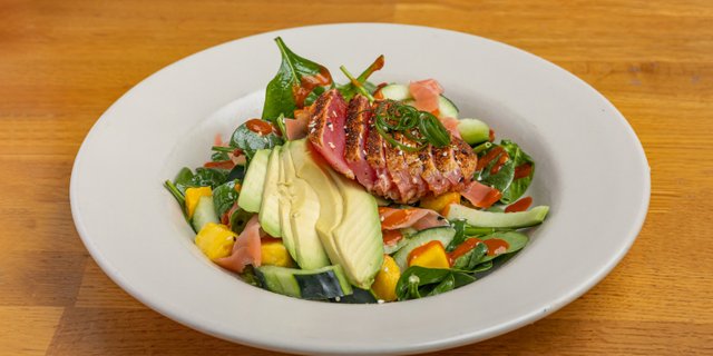 Seared Ahi Spinach Salad