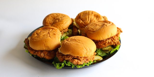 Memphis Southern Fried Chicken Sandwich Tray
