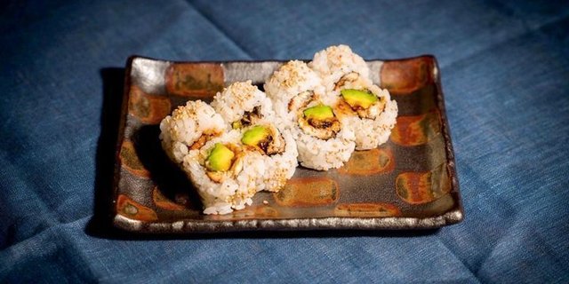 Eel Avocado Roll