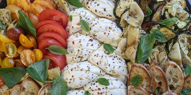 Fresh Mozzarella Platter